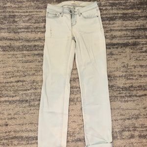 Light wash Levi jeans